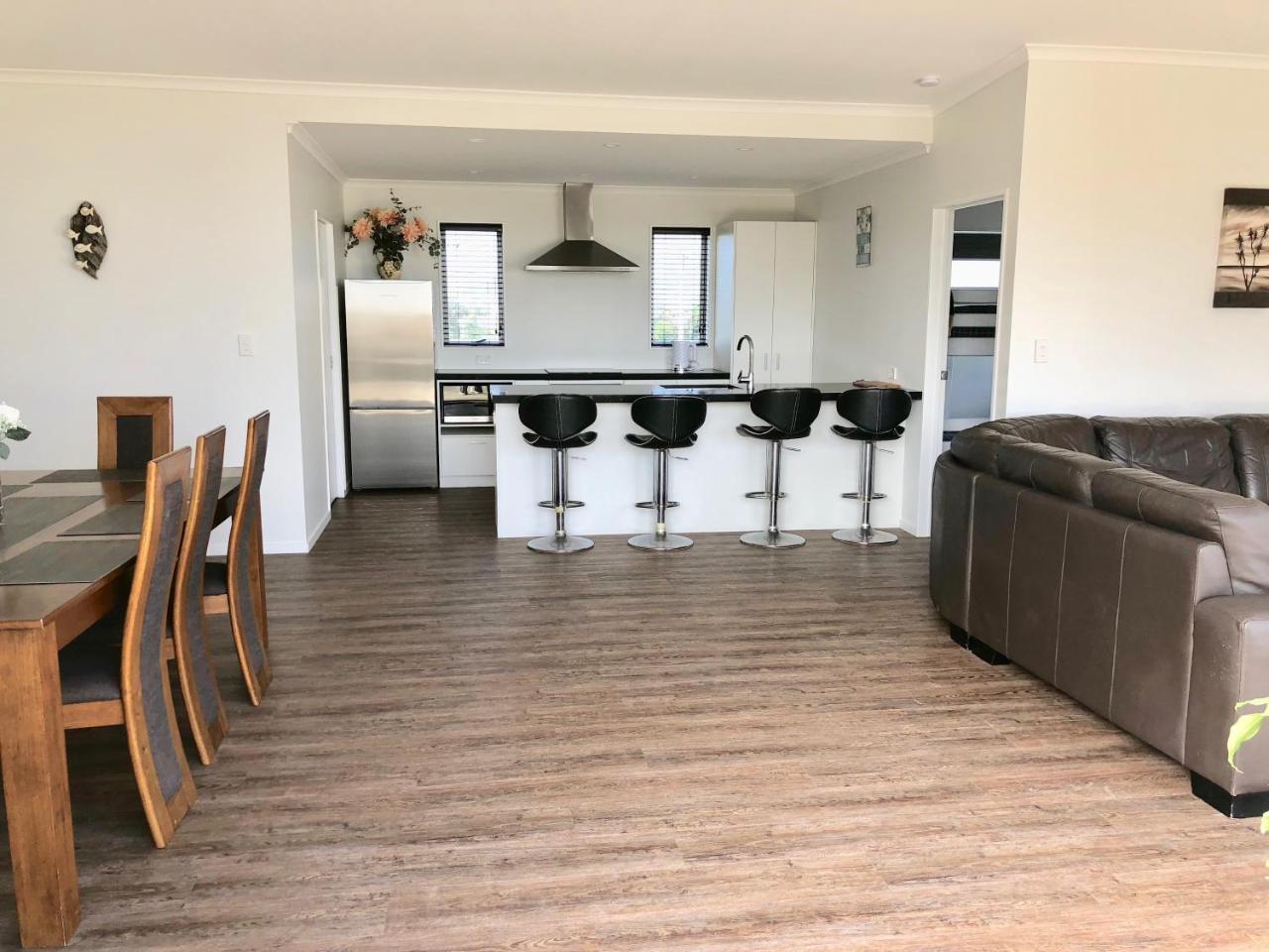 Otaki Beachfront Getaway Exterior foto