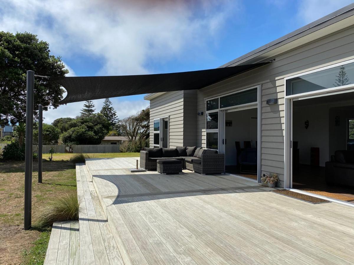 Otaki Beachfront Getaway Exterior foto